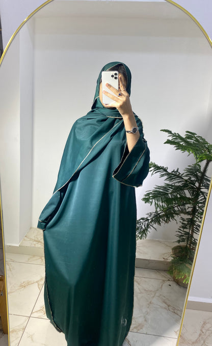 Abaya et ensemble de prière ( عباءة وطاقم الصلاة  في نفس الوقت