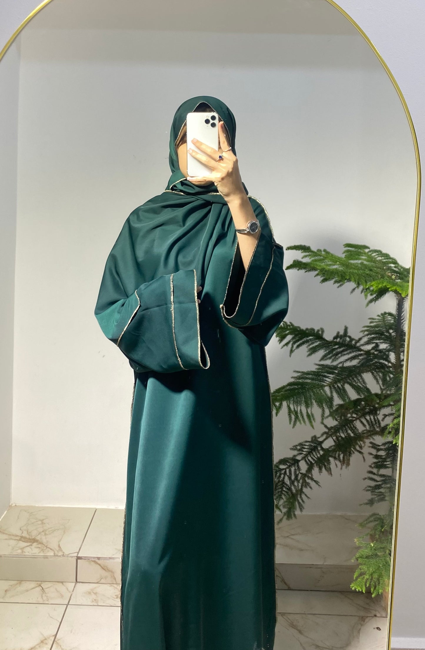 Abaya et ensemble de prière ( عباءة وطاقم الصلاة  في نفس الوقت